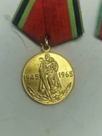 To stk originale USSR jubilæums medaljer