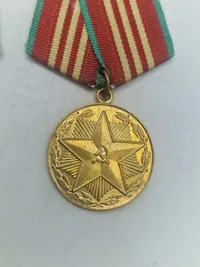 To stk originale USSR jubilæums medaljer