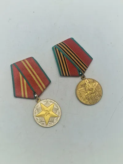 To stk originale USSR medaljer