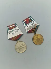 To stk originale USSR medaljer