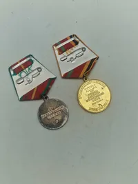 To stk originale USSR medaljer