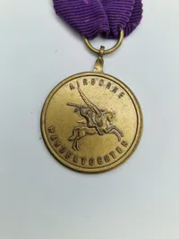 Original Airborne march medalje