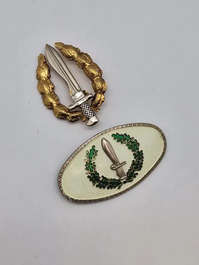 Originale spanske badges of Permanence in the COES Special Operations Company