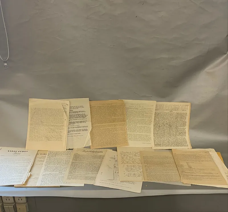 Stor samling originale illegale blade fra modstandsbevægelsen