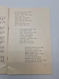 Original DNU årbog - 1945