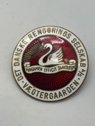 Originalt stort emalje mærke - Det danske rengøringsselskab Vægtergaarden A/S