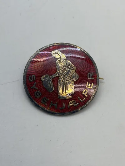 Originalt dansk sygehjælper mærke - sterlingsølv med emalje