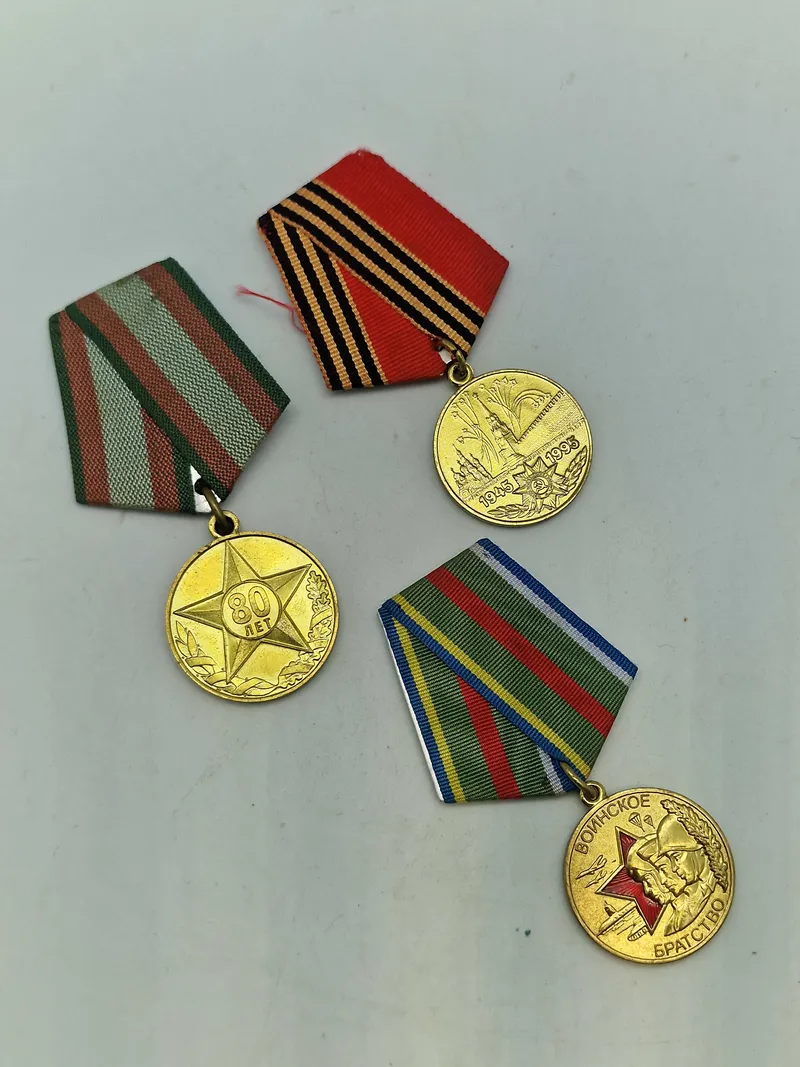 Lot originale russiske medaljer