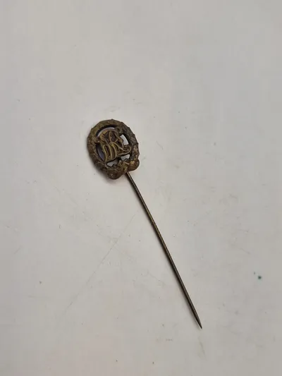 Original DRL sports pin - bronce