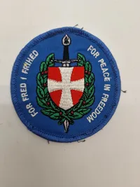 Samling originale DANCON og ISAF mærker mm.