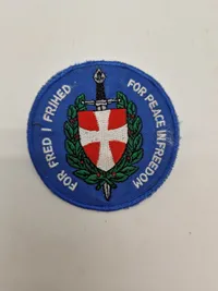 Samling originale DANCON og ISAF mærker mm.