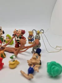 Samling legetøjsfigurer