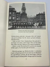 En jydsk bondedrengs erindringer fra ribemarsken til den kgl. staldetat som kgl. berider hos Kong Christian X