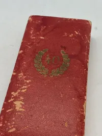 Original medalje for 40 års tro tjeneste med æske