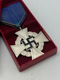 Original medalje for 25 års tro tjeneste med æske