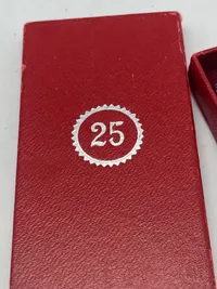 Original medalje for 25 års tro tjeneste med æske
