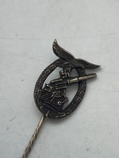 Original Luftwaffe flakkampf abzeichen nål