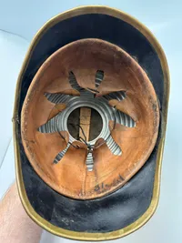 Original dansk politihjelm (panserbasse) fra 1930’erne