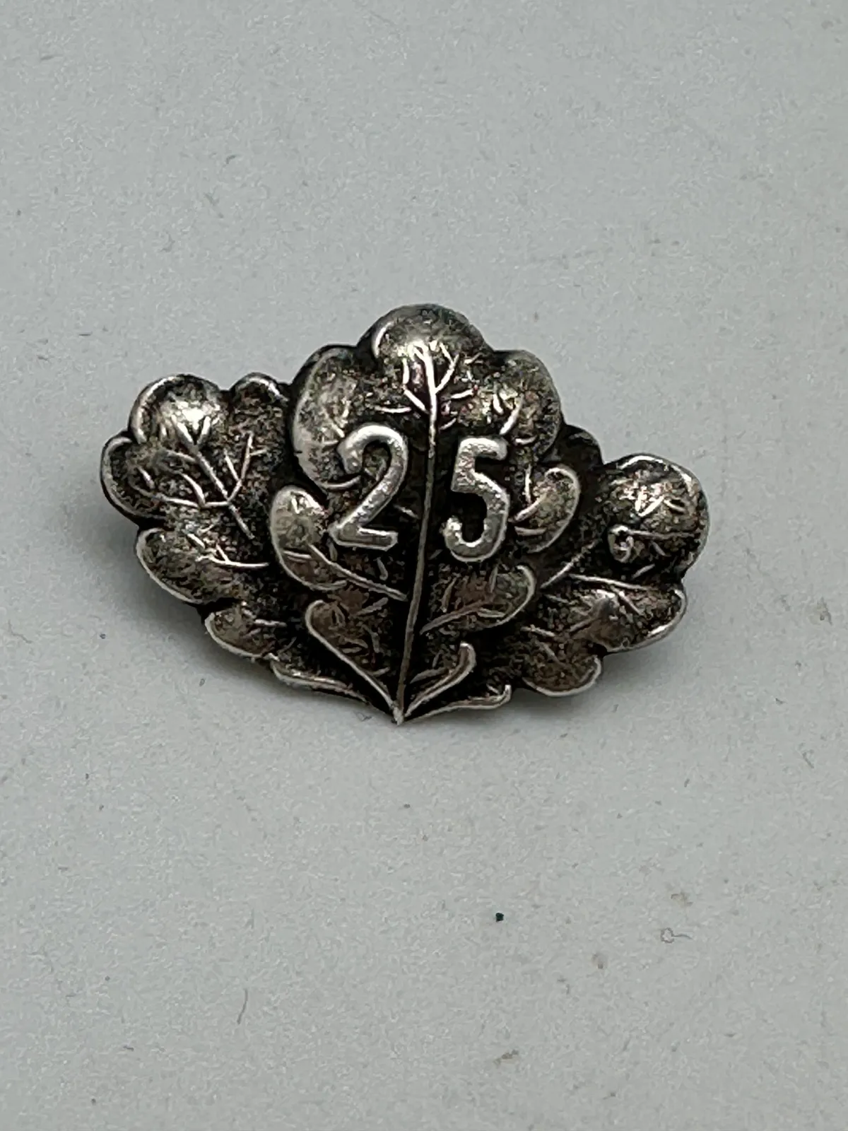 Originalt PRUSSIA - OAK LEAVES AND JUBILEE NUMBER "25" TO IRON CROSS 2ND CLASS 1870