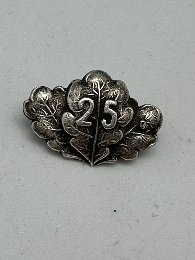 Originalt PRUSSIA - OAK LEAVES AND JUBILEE NUMBER "25" TO IRON CROSS 2ND CLASS 1870