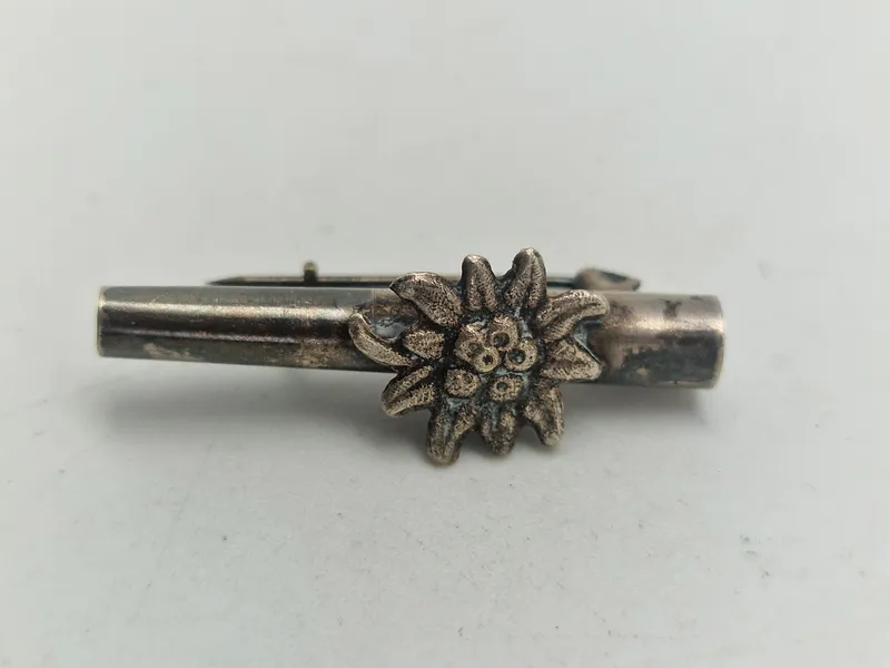 Edelweis på nål til blomsterbæring