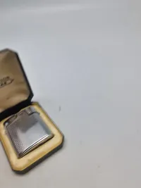 Ronson lighter med æske