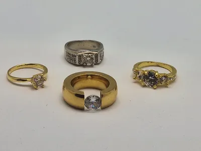 Samling diverse fingerringe