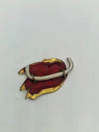 Lot diverse mærker og medaljer
