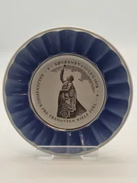 Stor samling plaketter fra det danske søværn