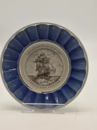 Stor samling plaketter fra det danske søværn