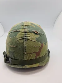 Original amerikansk stålhjelm - Vietnamkrigen