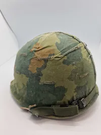 Original amerikansk stålhjelm - Vietnamkrigen