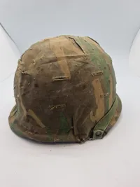 Original amerikansk stålhjelm - Vietnamkrigen