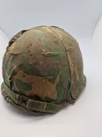Original amerikansk stålhjelm - Vietnamkrigen