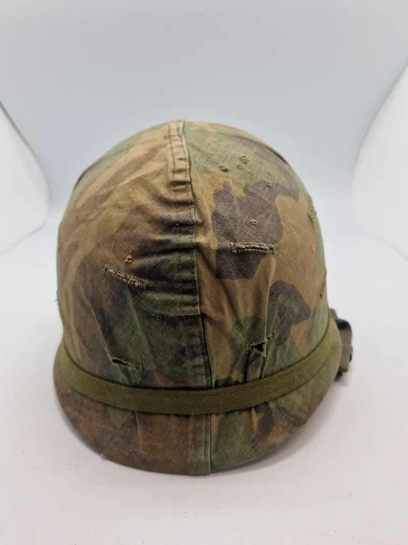 Original amerikansk stålhjelm - Vietnamkrigen
