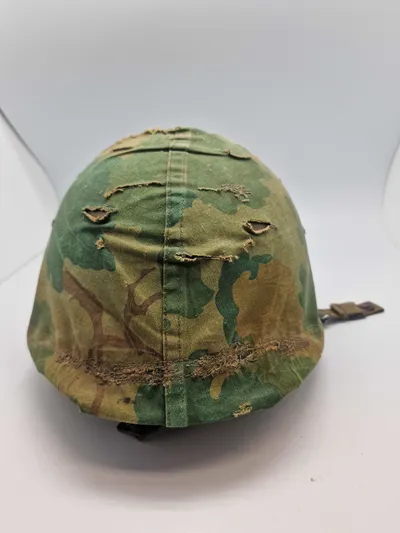 Original amerikansk stålhjelm - Vietnamkrigen