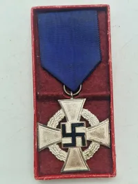 Original tysk medalje for 25 år tro tjeneste i staten