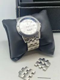 Swiss made “Christina” Design London ur med kasse