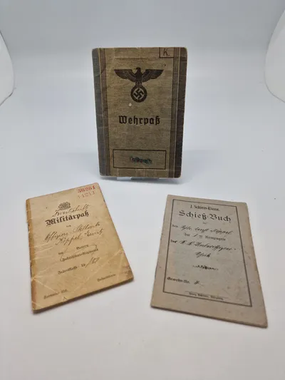 3 stk originale wehrpas - samme mand