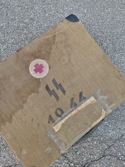 SS røde kors kuffert 1944