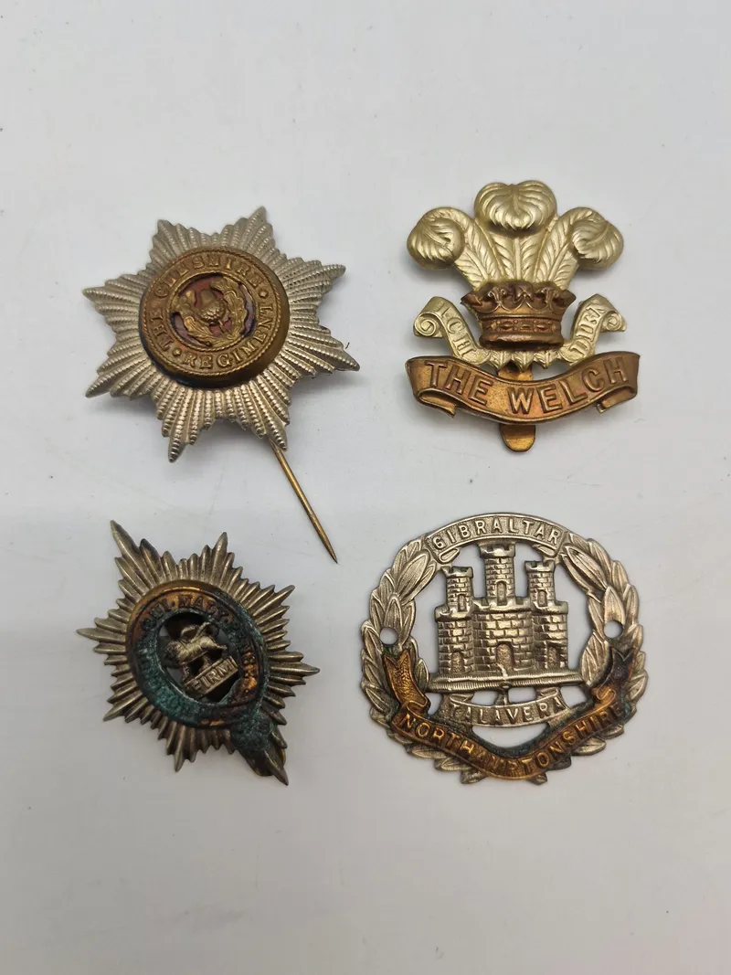 Samling originale engelske baretmærker WW1/2