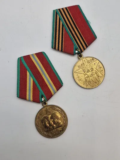 2 stk USSR jubilæumsmedaljer