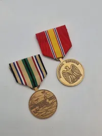 2 stk originale amerikanske medaljer