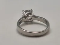 Fingerring af forgyldt sterlingsølv med certifikat