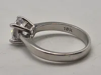Fingerring af forgyldt sterlingsølv med certifikat