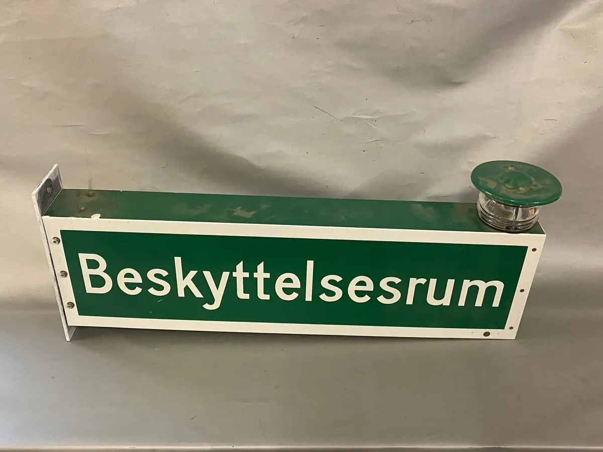 Originalt skilt - Beskyttelsesrum - med lys