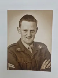 Originalt lot på dansk soldater med Guldnål 1 regiment