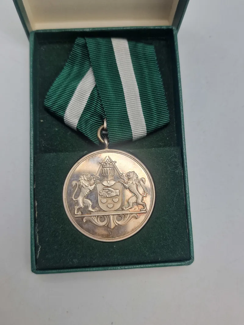 Original dansk politi medalje, sterlingsølv, i æske