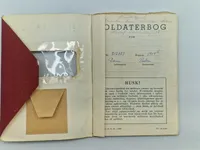 Original soldaterbog, m/23 mærke mm.