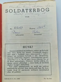 Original soldaterbog, m/23 mærke mm.